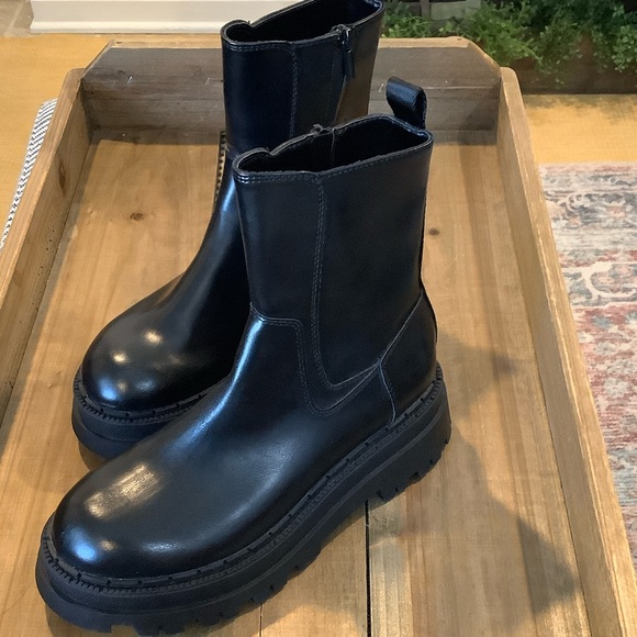 Zara Shoes - NWOT ZARA Women’s Faux Leather Black Platform Whimsigoth Emo Ankle Boots  38